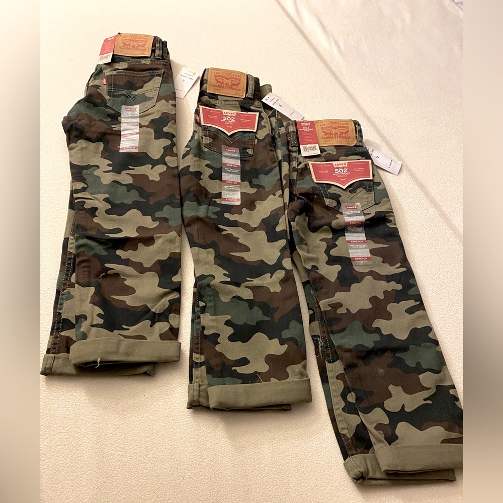 Kids Levi’s 502, stretch camo